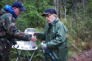 Esko Nurmi on innokas kävelijä. Ensivuonna 90-kerhossa