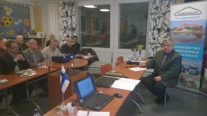 Kokouksen puheenjohtajana toimi mahuri res. Raimo Ikonen ja hän vetikin kokouksen sujuvasti maaliin.