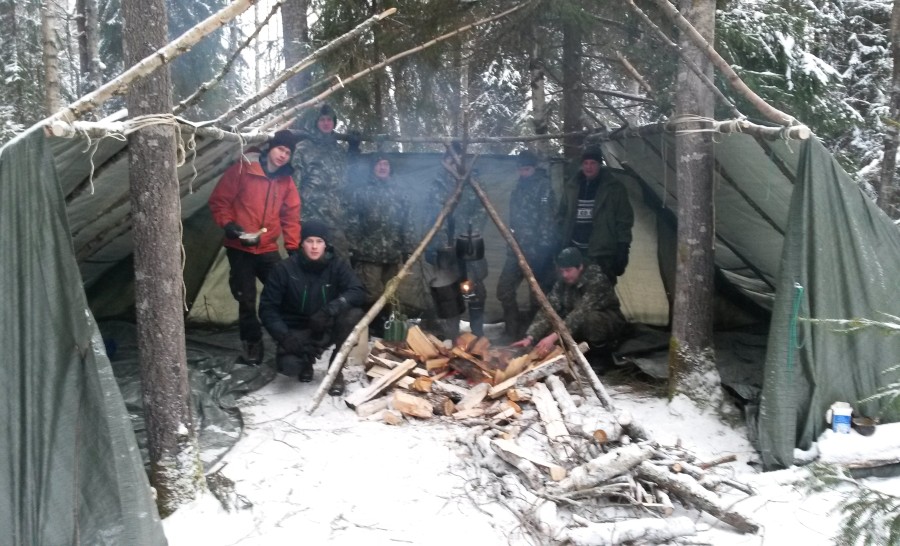 Laavuyöpymistä 10. & 11.1.2015 Teiskossa
